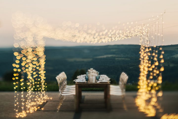 światełka fairy lights na wesele w plenerze