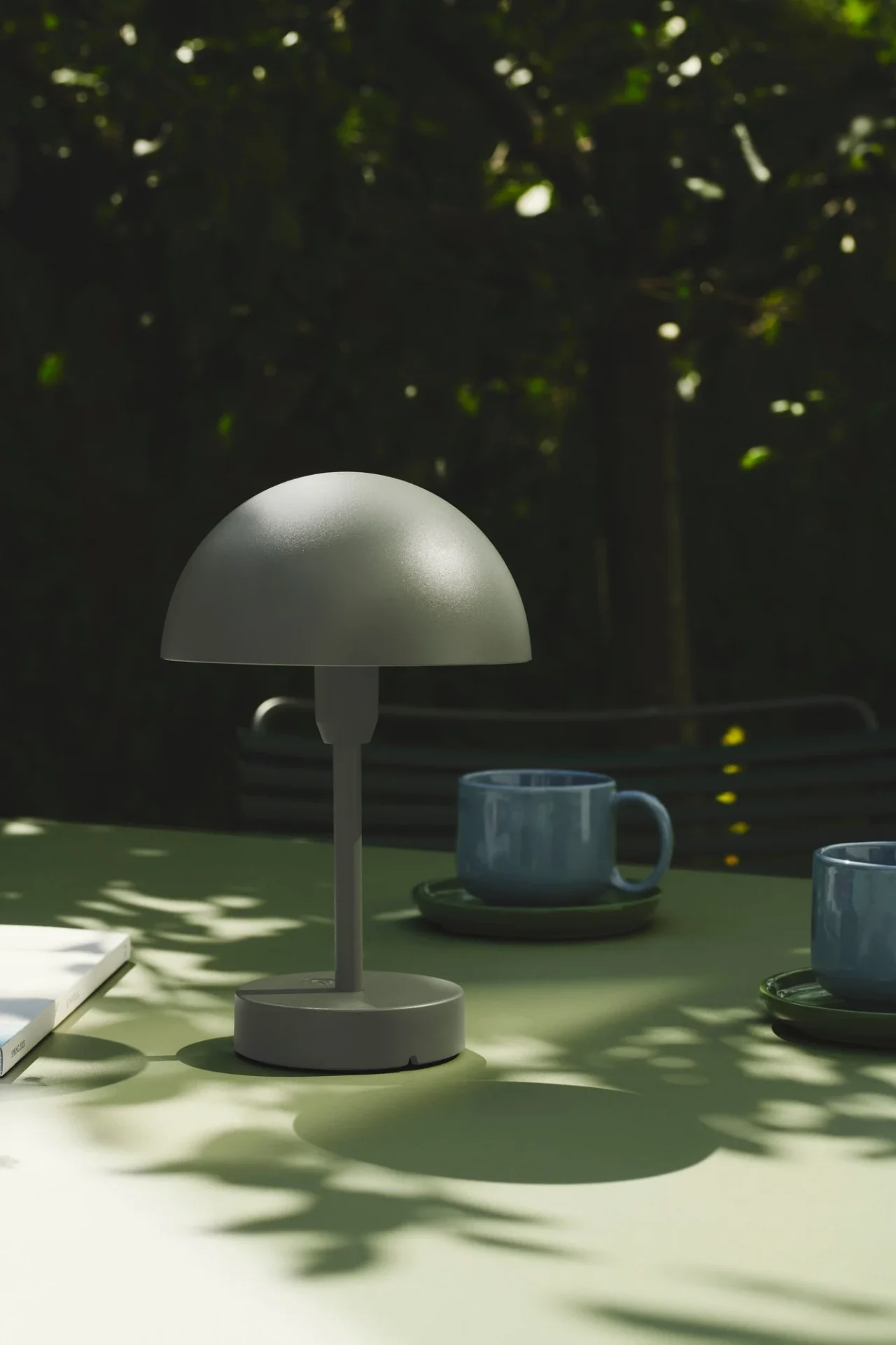 lampa zewnętrzna na baterie