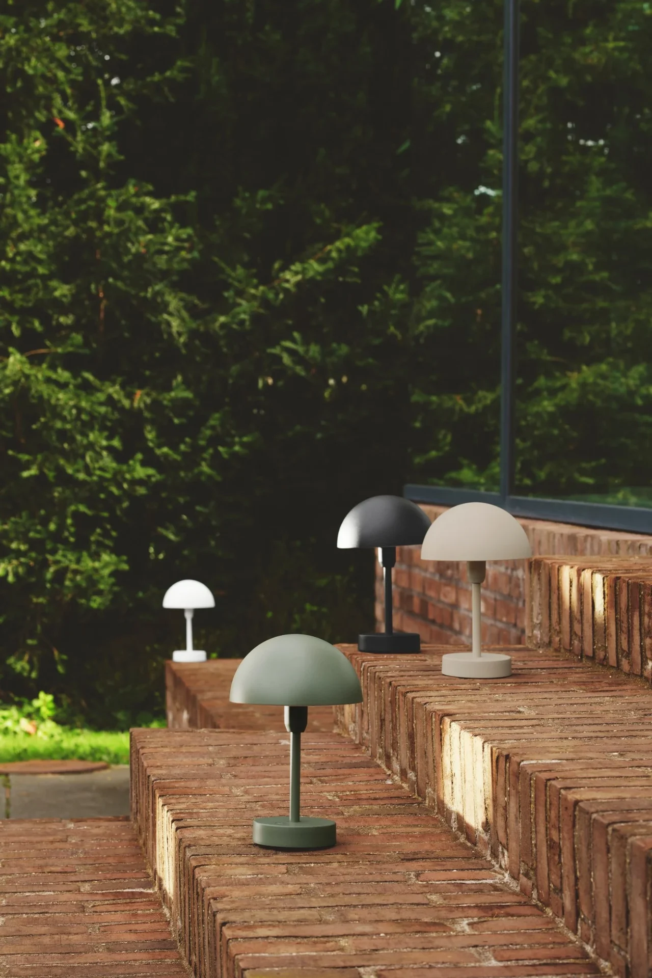 lampy stołowe na taras na baterie